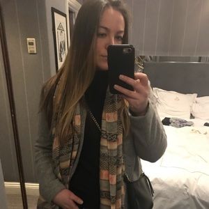 Meet your Posher, Tara